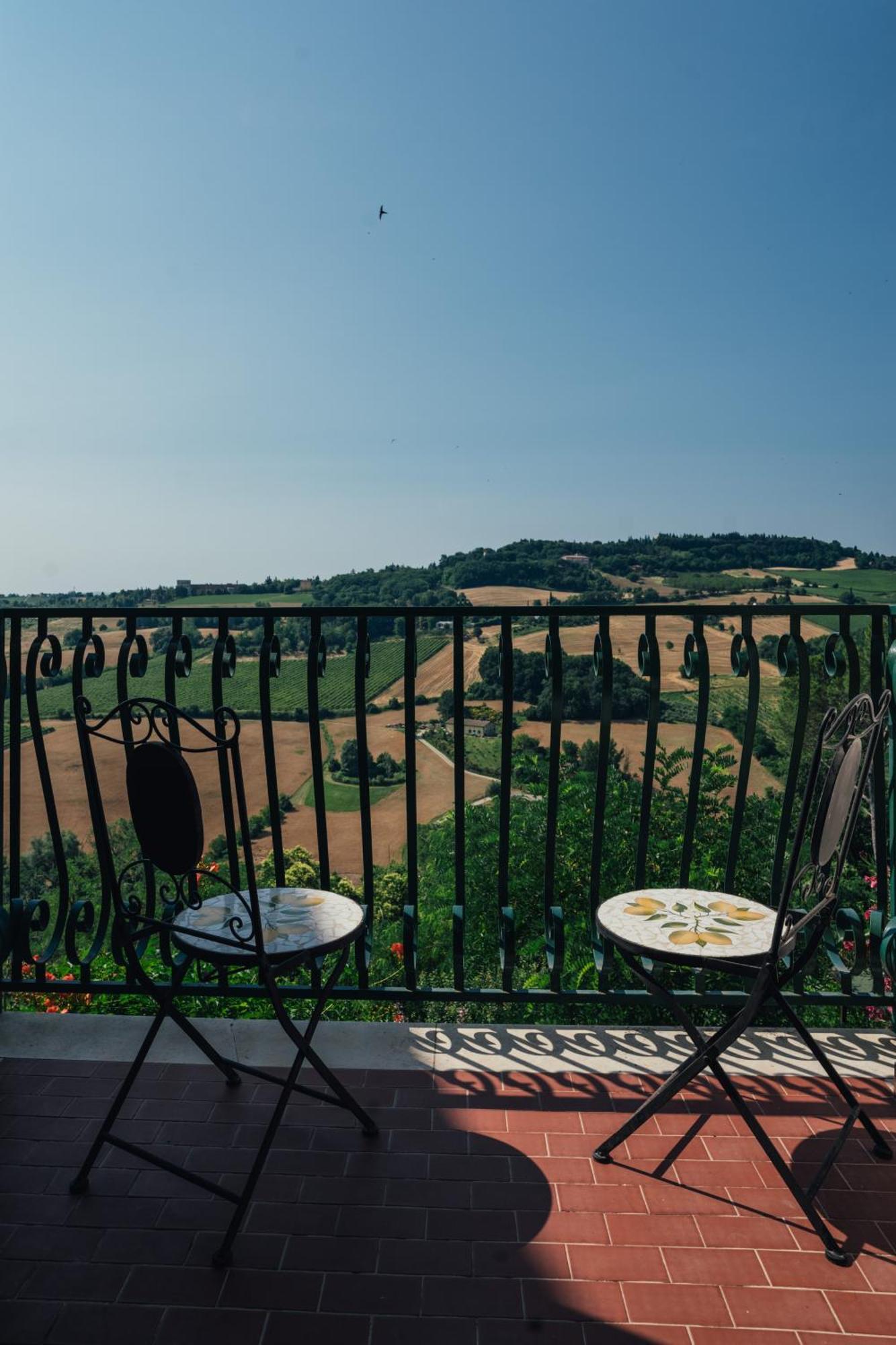 Locanda Dolcevita Dozza Eksteriør billede